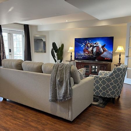 Cozy Lovely Ravine Facing Suite. Mississauga Buitenkant foto